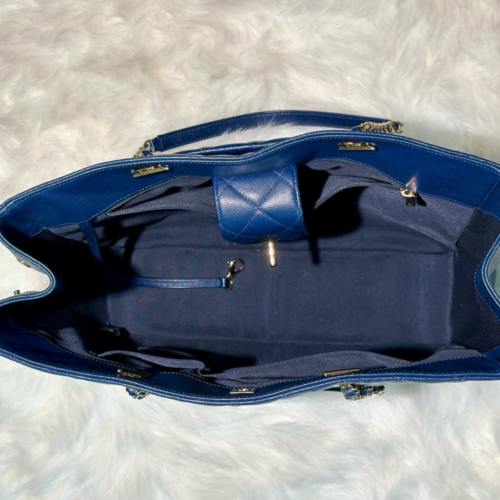 CHANEL Navy Quilted Tote with Chain Straps - Picture 11 of 12